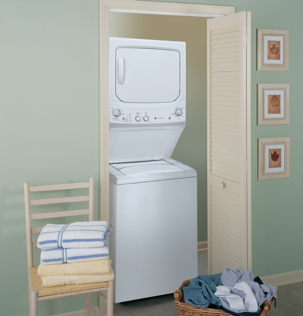Stackable washer dryer